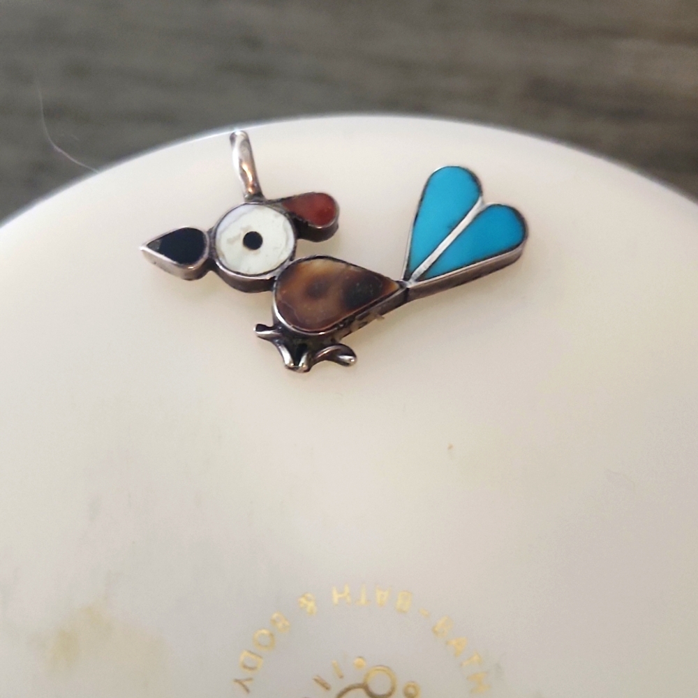 Multi stone vintage road runner charm
